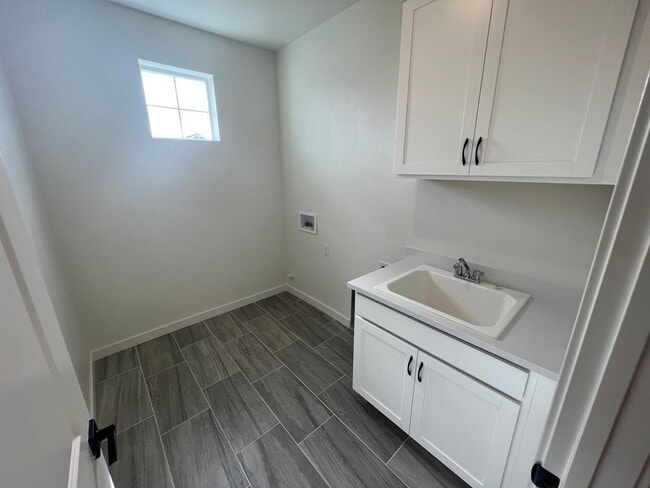 Building Photo - Single Family Natomas