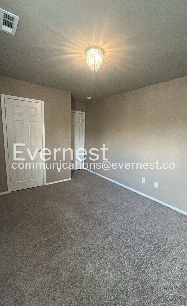 Building Photo - 12009 Big Ridge Cir