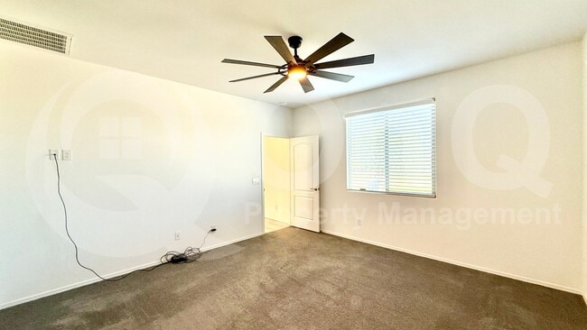Building Photo - 40142 W Crane Dr