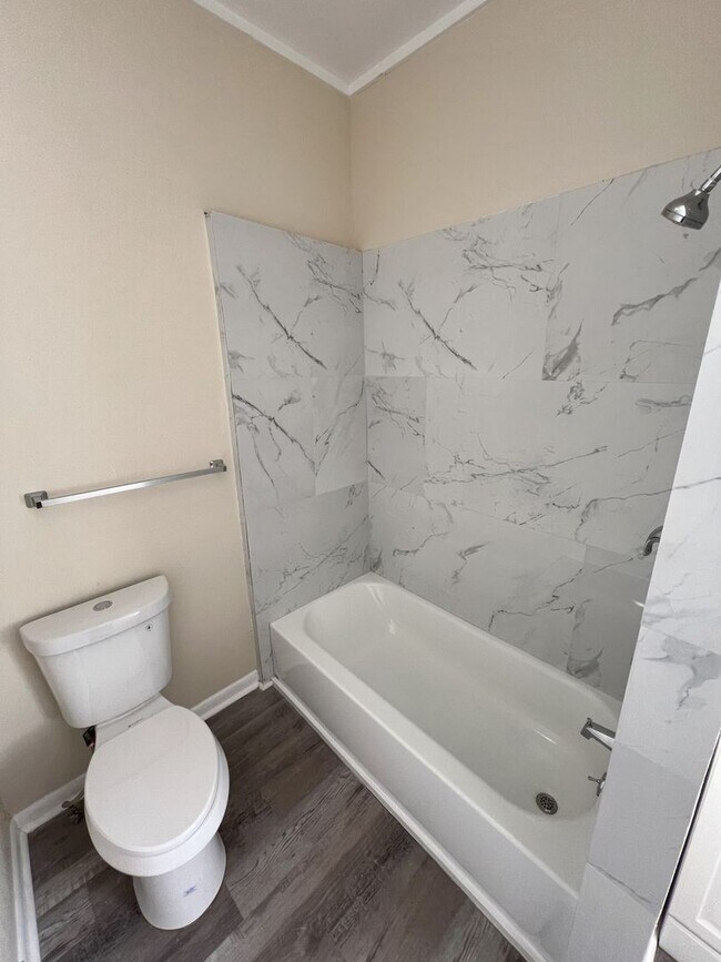 Building Photo - Charming 3-Bedroom Home Near Baton Rouge General Hospital!