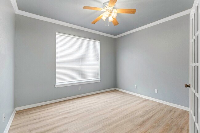 Building Photo - 1507 Saddle Blanket