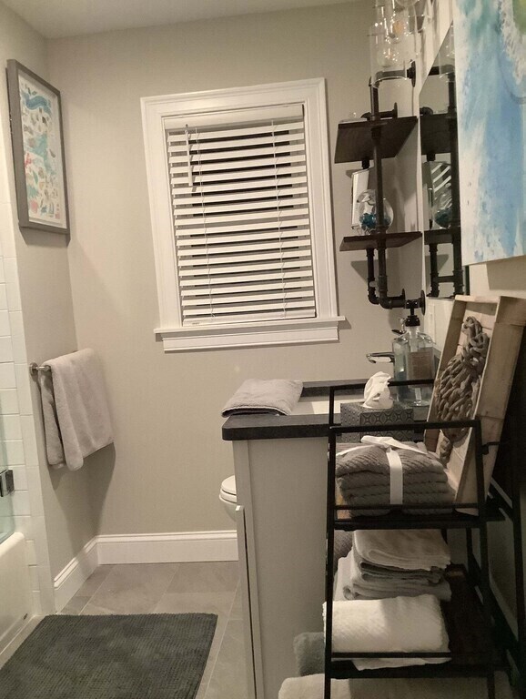 Building Photo - 14 Chilton St