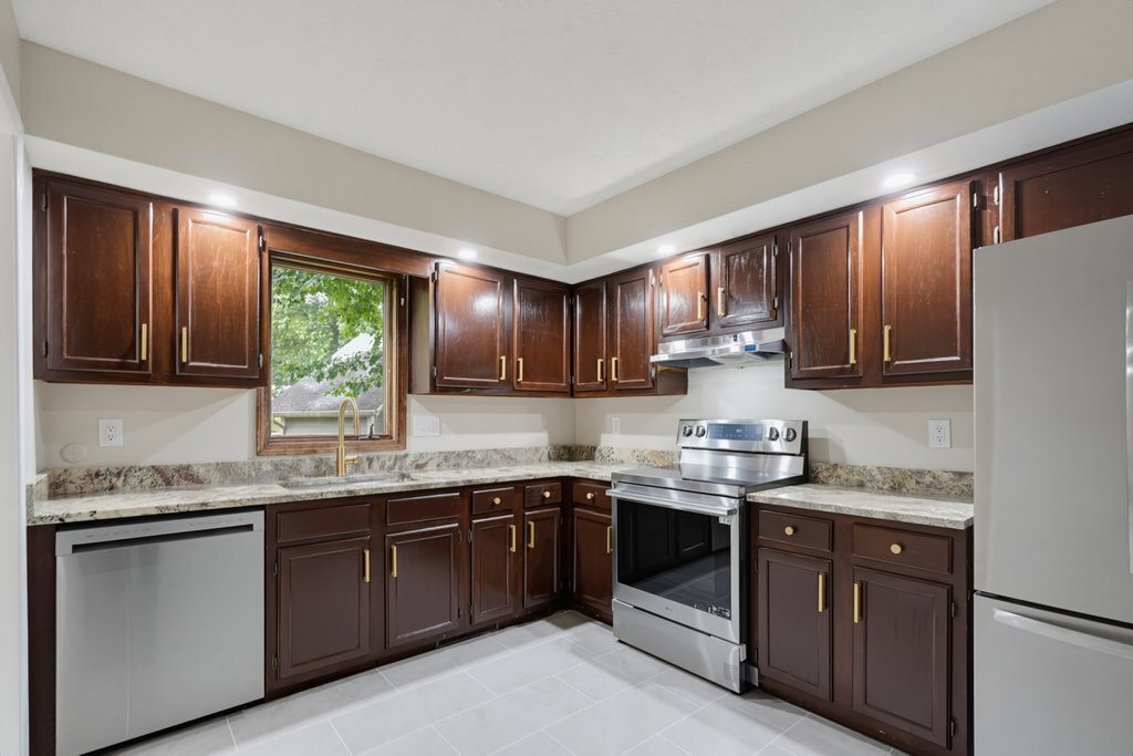 Building Photo - 5460 Echodell Ave NW