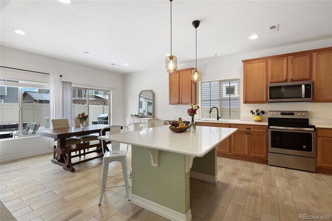 Building Photo - Beautiful 4 Bedroom Home in First Creek Av...