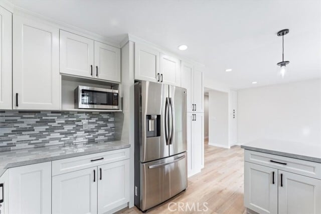 Building Photo - 16121 Fantasia Ln
