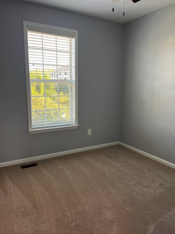 Building Photo - 2703 Osprey Way S