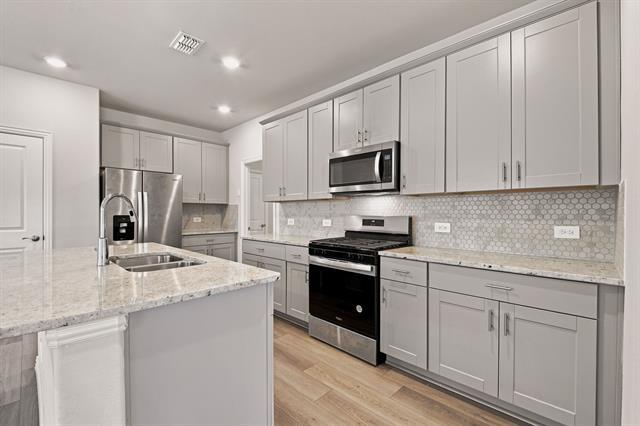 Building Photo - 810 Honeydew Ln