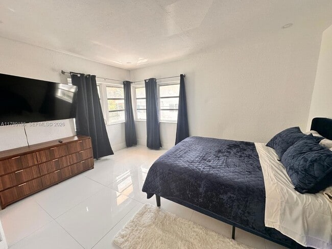 Building Photo - 760 Euclid Ave