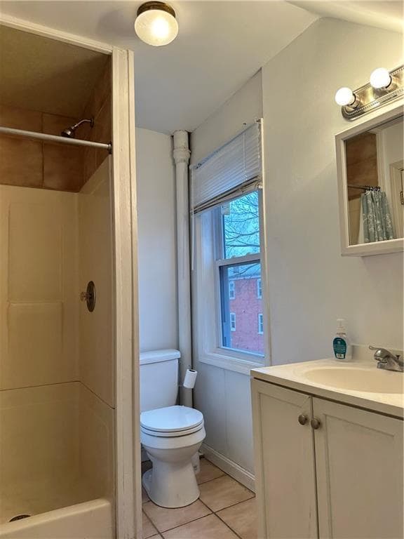 Building Photo - 23 Cutler St