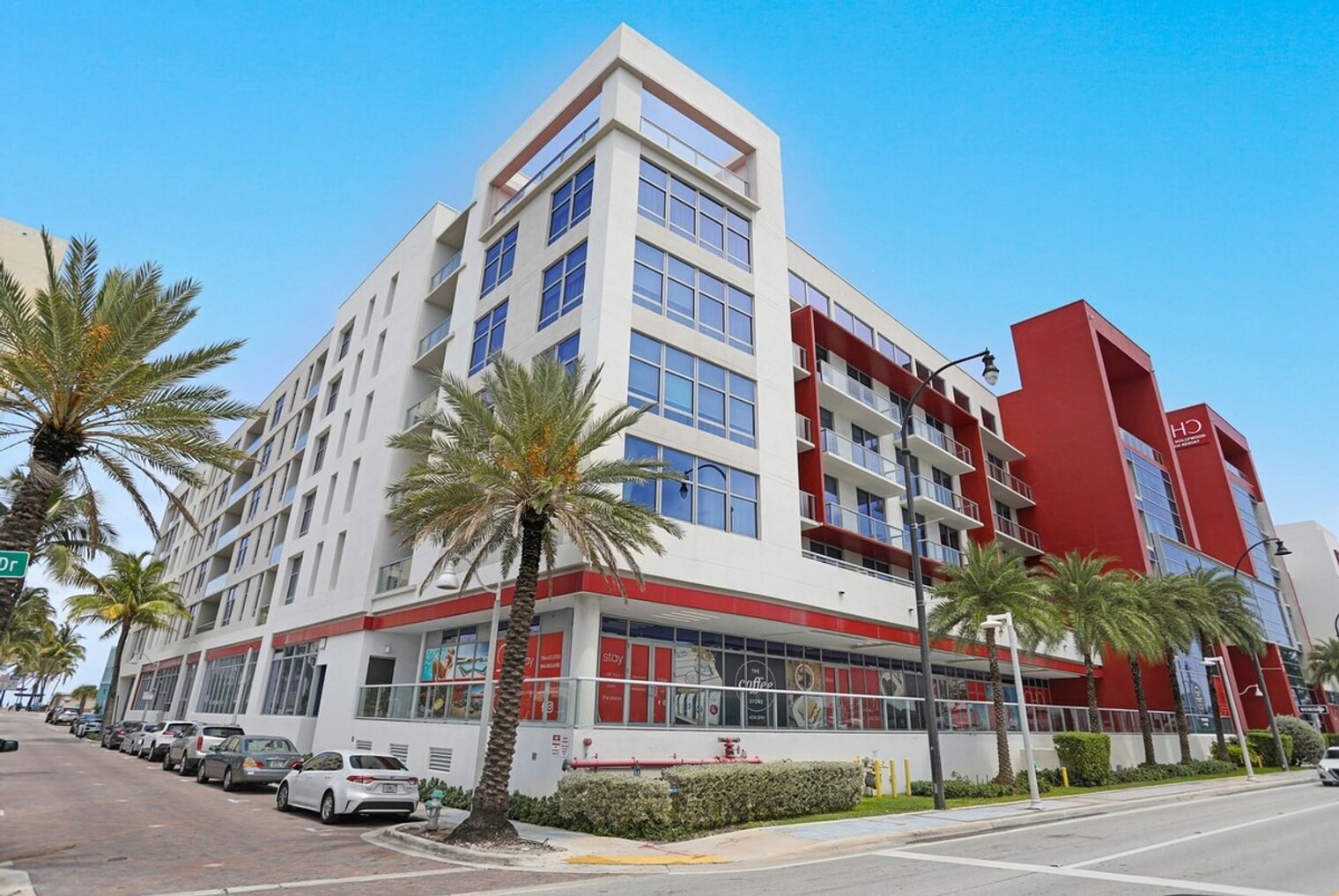 Building Photo - 777 N Ocean Dr