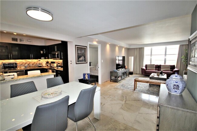 Building Photo - 5161 Collins Ave