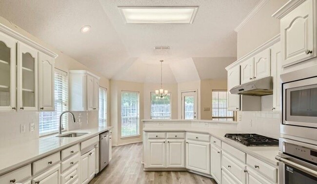 Building Photo - 5500 Archwood Ln