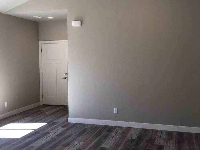 Building Photo - Built 2020! NW Reno Single Story House