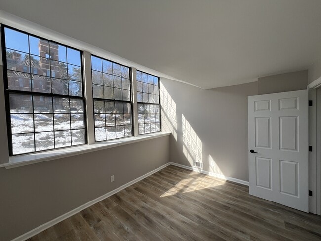 Building Photo - 15 Prospect St