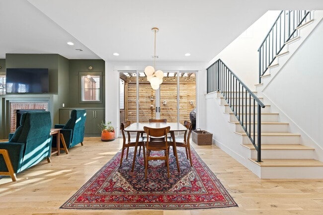 Building Photo - Luxury Rental in the Heart of the Rose District