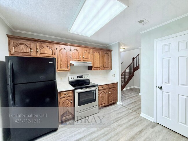 Building Photo - 411 Parkridge Dr