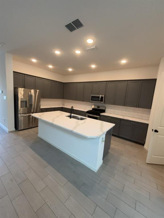 Building Photo - 1542 Park Path Dr