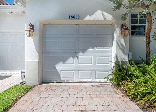 Building Photo - 18650 SW 28th Ct