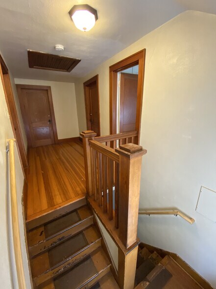 Building Photo - 810 Range St