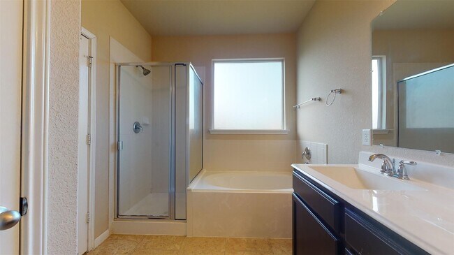 Building Photo - 14010 Cypress Meadows Dr