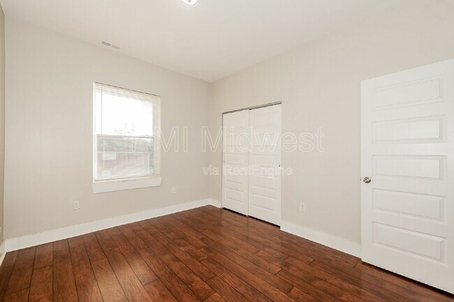 Building Photo - 2029 N College Ave