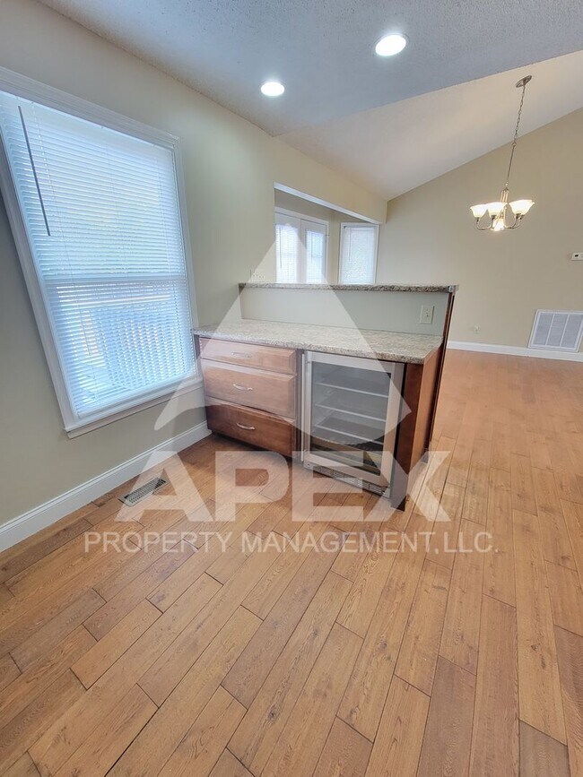 Building Photo - Beautiful 3Bd – 2Ba Single Family home on culdesac w/2 Car Garage in Powell off Emory Road!