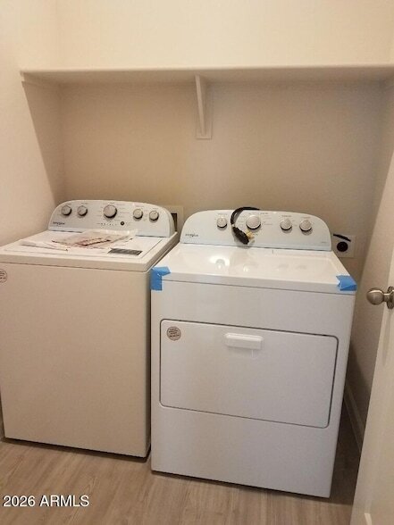 Building Photo - 705 Dylan Ct