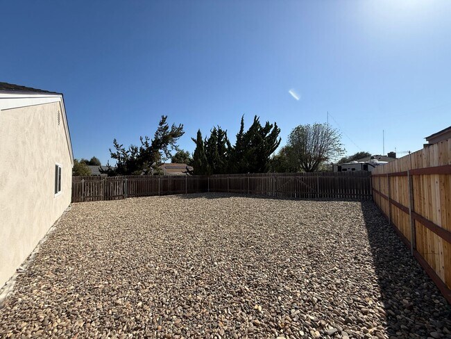 Building Photo - Just Beautifully Updated Village Hills Single Story Home in Orcutt