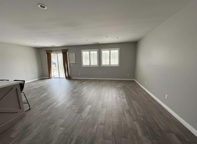 Building Photo - 84071 Laguna Ln