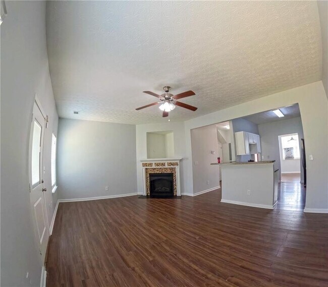 Building Photo - 6412 Ellenwood Dr