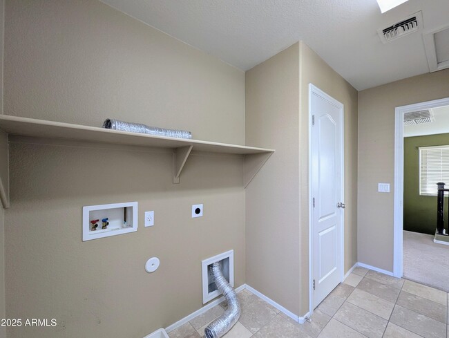 Building Photo - 6455 W Orchid Ln
