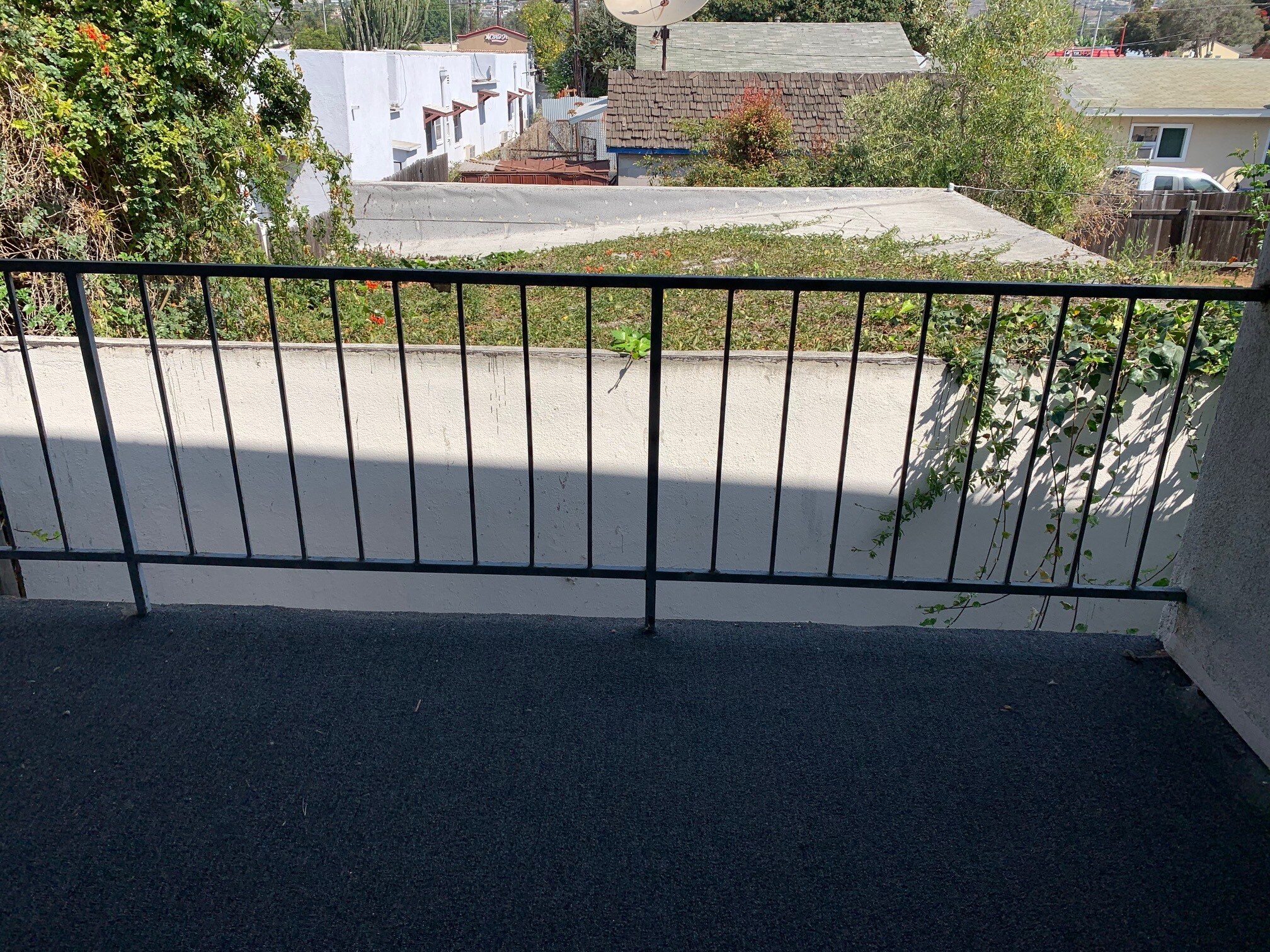 Building Photo - 281 S Evergreen Dr