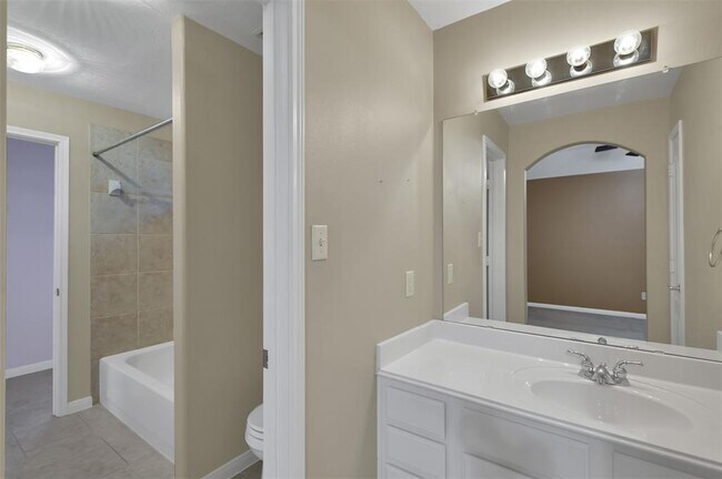 Building Photo - 11727 Briar Canyon Ct