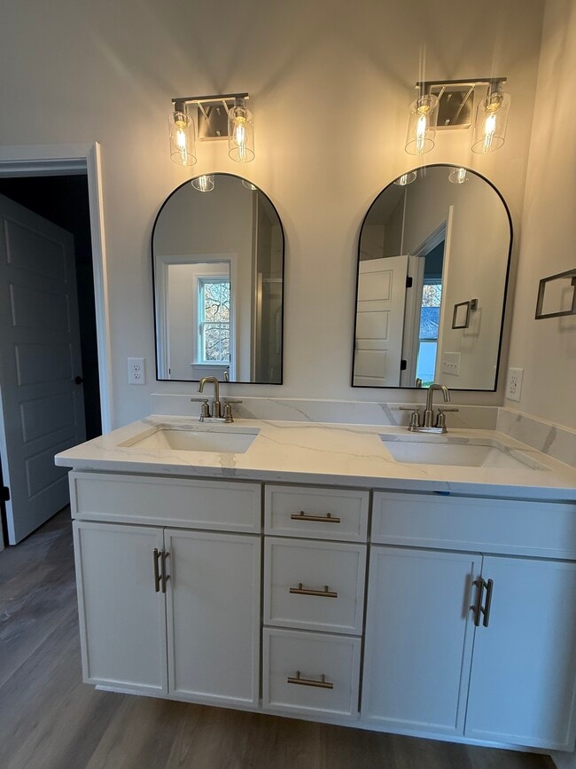 Building Photo - 145 Kennel Rd