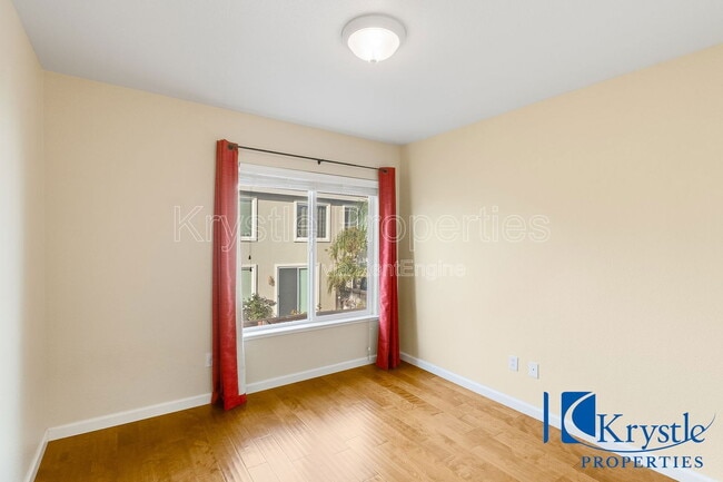 Building Photo - 664 Julmar Cir