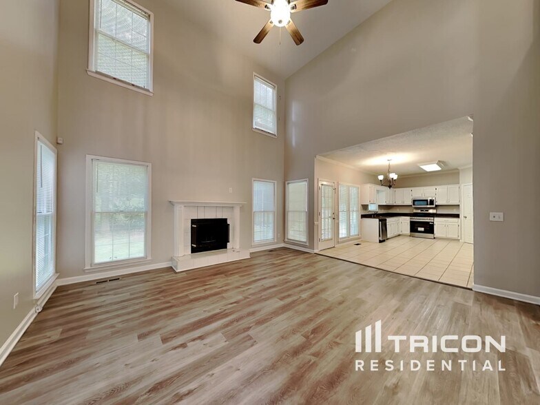 Building Photo - 115 Redspire Ln