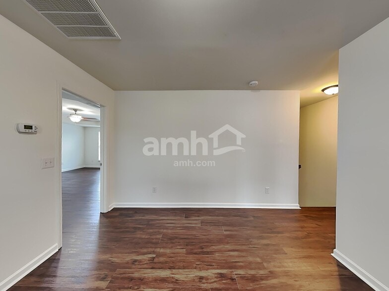 Building Photo - 1505 Ridge Haven Rd