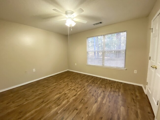 Building Photo - The Reserve at Woodbridge, Two Bedroom Con...