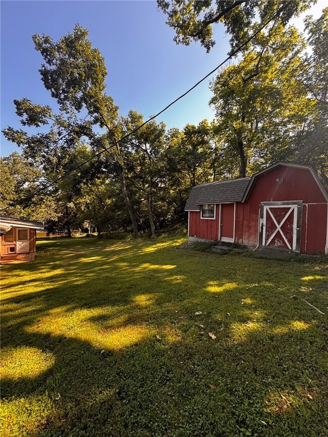 Building Photo - 9108 Bluff Dr