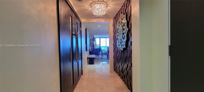 Building Photo - 1331 Brickell Bay Dr