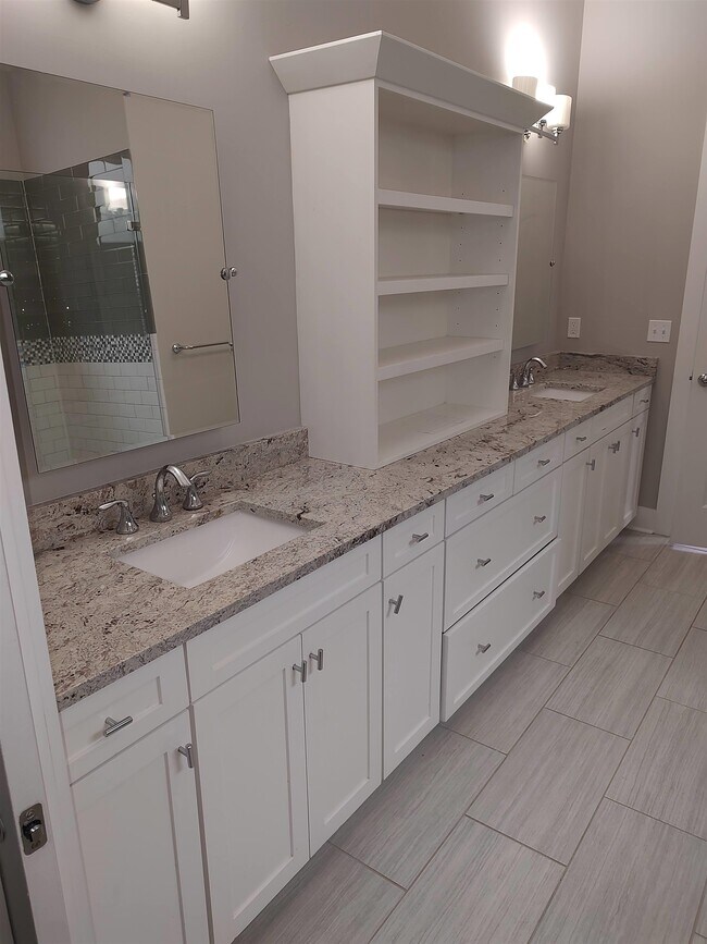 Building Photo - 3549 Esplanade Way