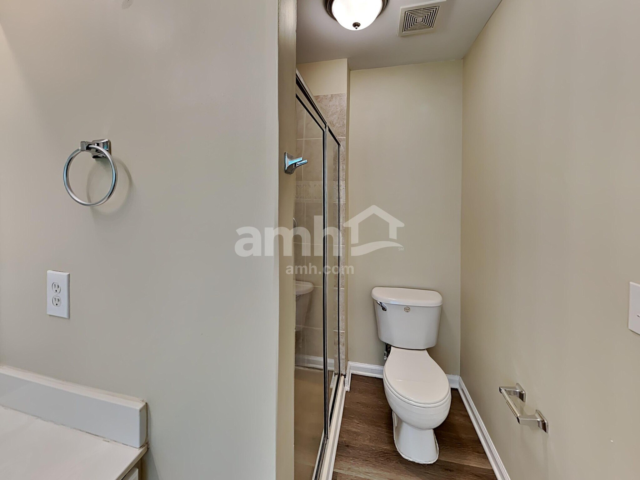 Building Photo - 208 Cole Ct