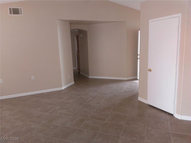 Building Photo - 1209 Stonesthrow Cir