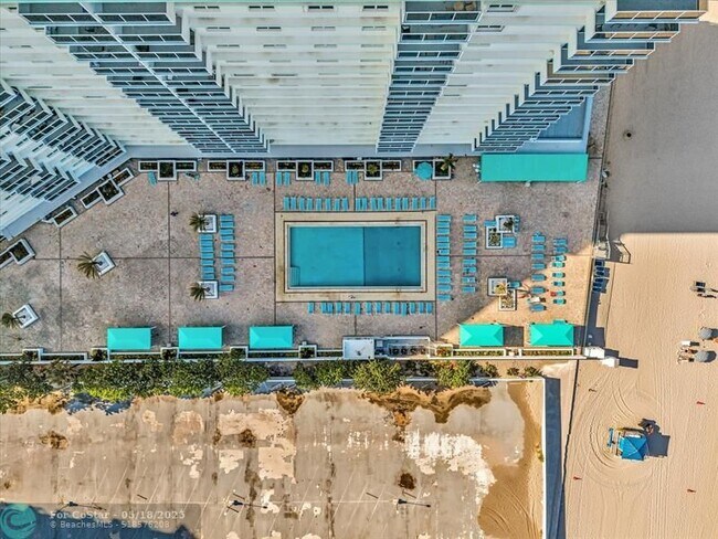 Building Photo - 3725 S Ocean Dr