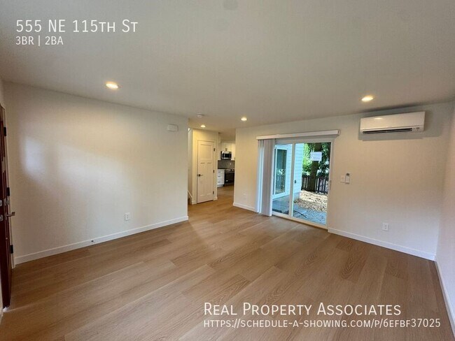 Building Photo - 555 NE 115th St