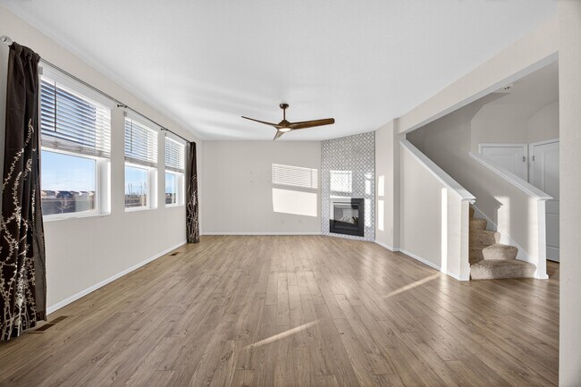 Building Photo - 221 S Quantock St