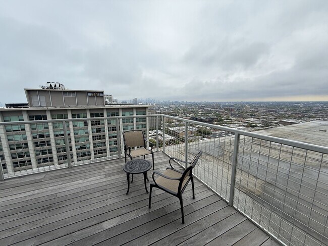 Building Photo - 3600 N Lake Shore Dr