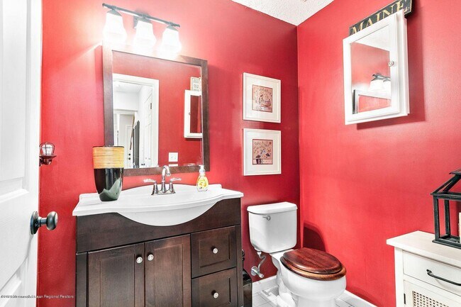 Building Photo - 49 Richmond Ct