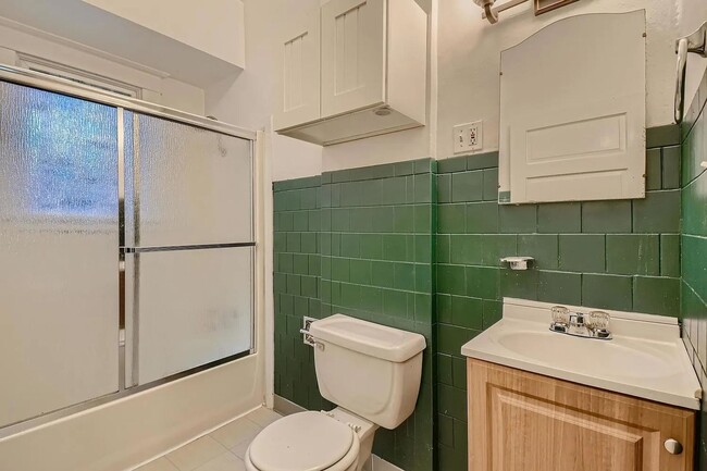 Building Photo - RUF02