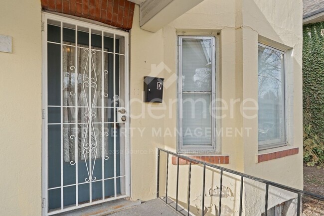 Building Photo - 1122 S Walnut St